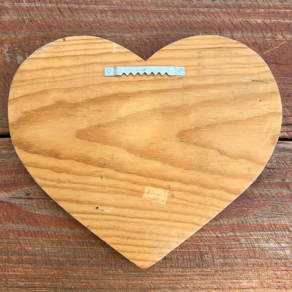 Vintage 80s Wooden Heart Wall Plaque “Home Is Where You Hang Your Heart” Sign - Picture 12 of 15